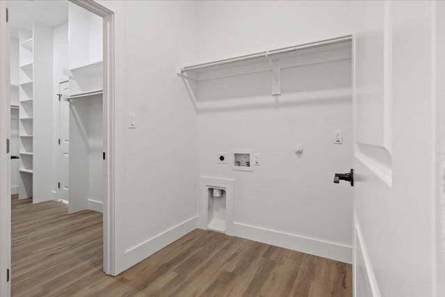 726 Pangburn, Grand Prairie, TX 75051