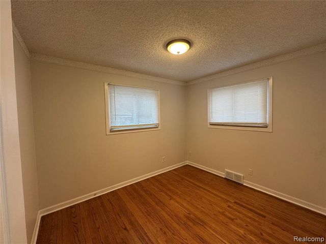 28455 Rush Street, Garden City, MI 48135