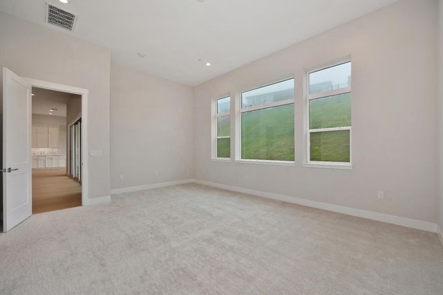 1047 Lassen Peak Dr, El Dorado Hills, CA 95762