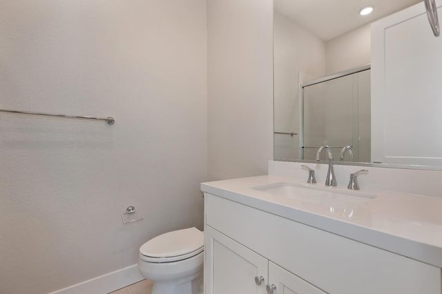 1047 Lassen Peak Dr, El Dorado Hills, CA 95762