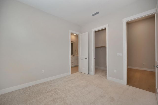 1047 Lassen Peak Dr, El Dorado Hills, CA 95762