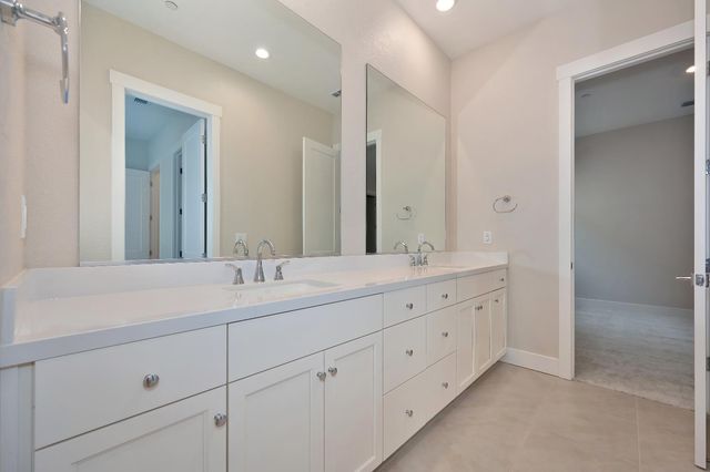 1047 Lassen Peak Dr, El Dorado Hills, CA 95762