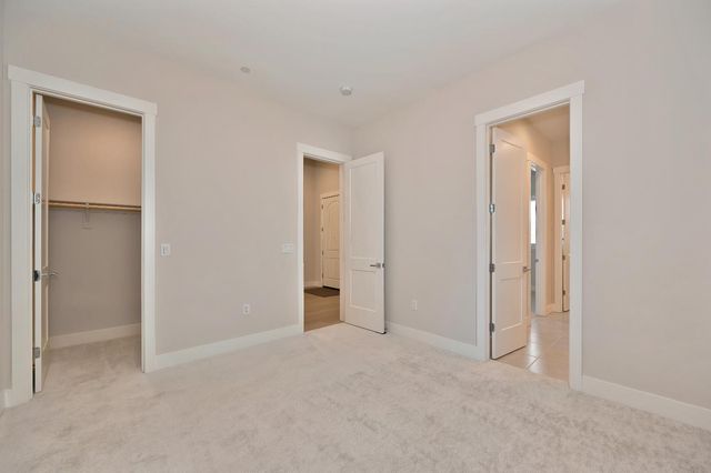 1047 Lassen Peak Dr, El Dorado Hills, CA 95762