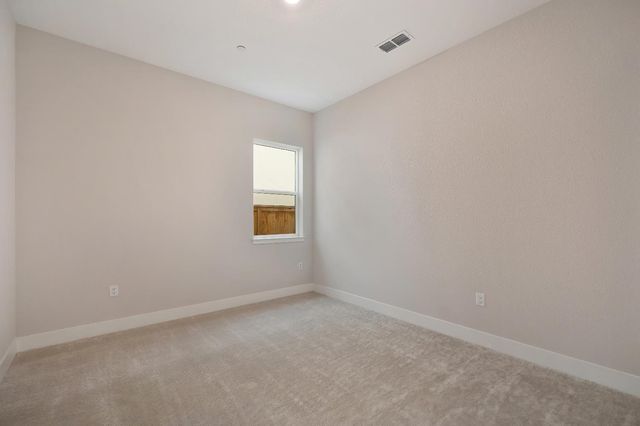 1047 Lassen Peak Dr, El Dorado Hills, CA 95762