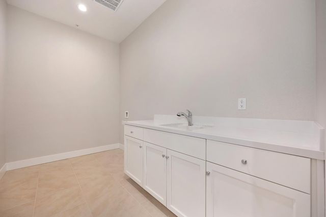 1047 Lassen Peak Dr, El Dorado Hills, CA 95762
