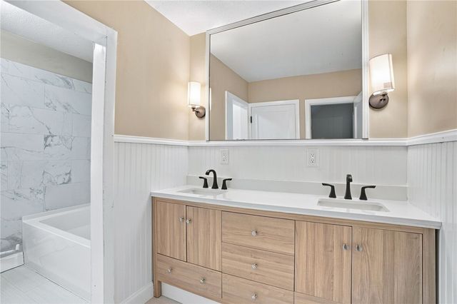 26 Providence Avenue, East Providence, RI 02915