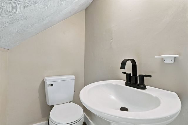 26 Providence Avenue, East Providence, RI 02915