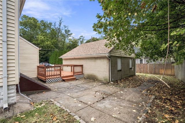 26 Providence Avenue, East Providence, RI 02915