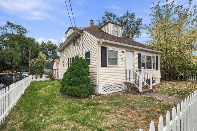 26 Providence Avenue, East Providence, RI 02915