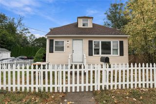 26 Providence Avenue, East Providence, RI 02915