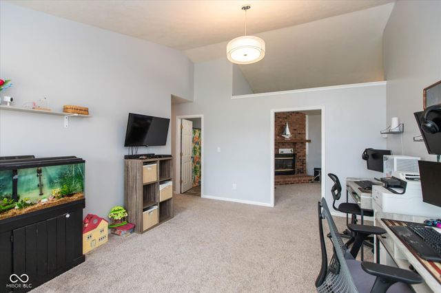 52 Grassy Drive, Whiteland, IN 46184