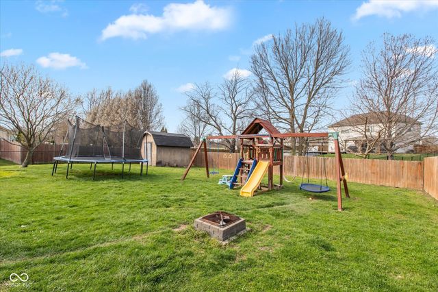 52 Grassy Drive, Whiteland, IN 46184