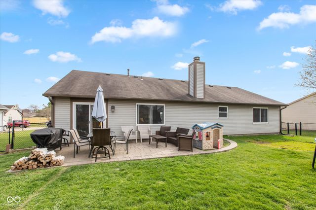 52 Grassy Drive, Whiteland, IN 46184