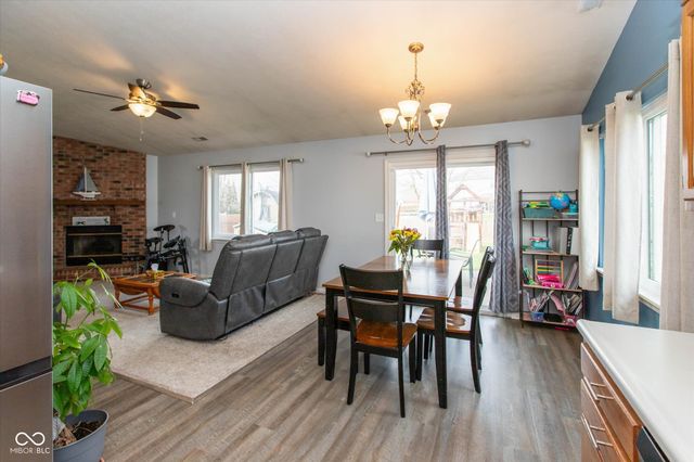 52 Grassy Drive, Whiteland, IN 46184