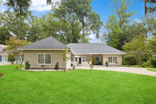 13 Greenwood Dr, Bluffton, SC 29910