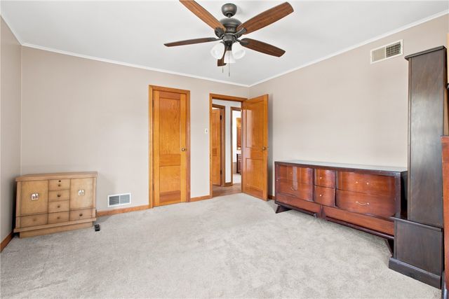 650 Mcclane Farm Rd, Chartiers, PA 15301
