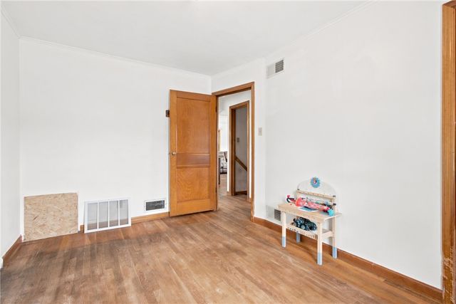 650 Mcclane Farm Rd, Chartiers, PA 15301