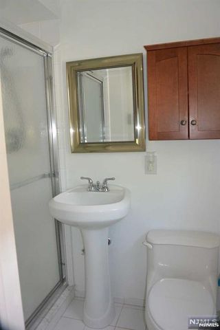 382 Mayer Court 1, Ridgefield, NJ 07657