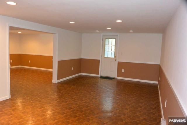 382 Mayer Court 1, Ridgefield, NJ 07657