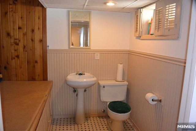 382 Mayer Court 1, Ridgefield, NJ 07657