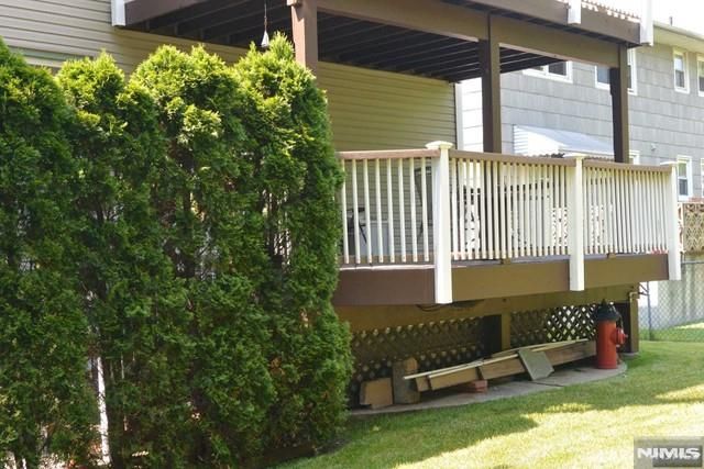 382 Mayer Court 1, Ridgefield, NJ 07657