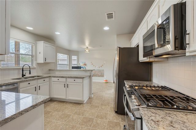 15203 Faircrest Drive, College Station, TX 77845