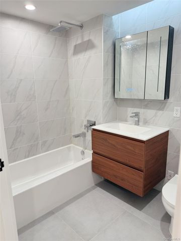 144-49 Northern blvd 221, Flushing, NY 11354