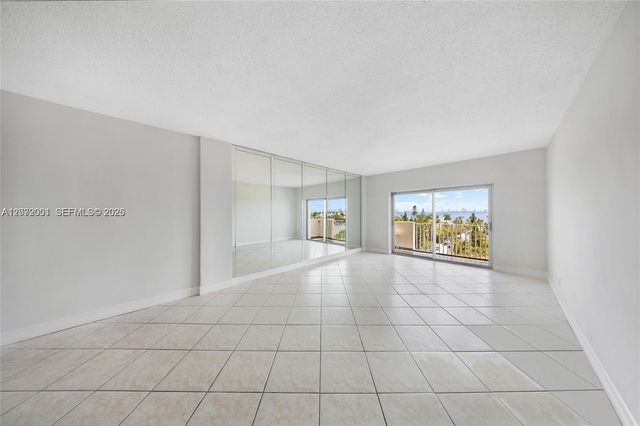 1455 N Treasure Drive 7J, North Bay Village, FL 33141