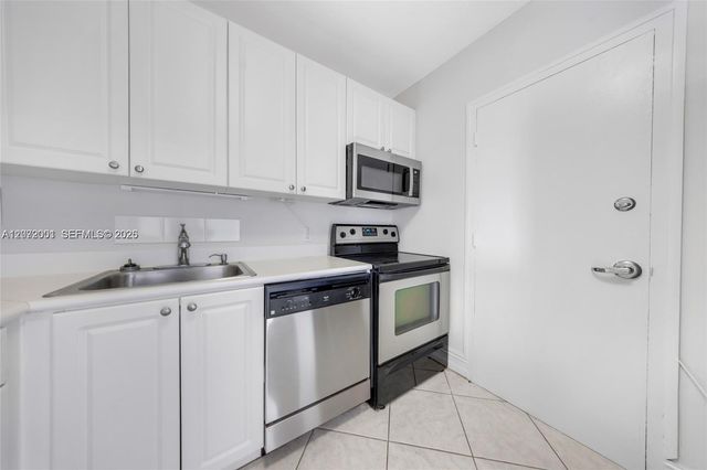 1455 N Treasure Drive 7J, North Bay Village, FL 33141