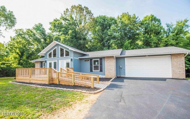 1723 Roane State Highway, Harriman, TN 37748