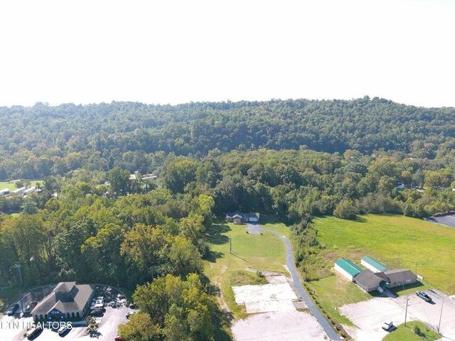 1723 Roane State Highway, Harriman, TN 37748