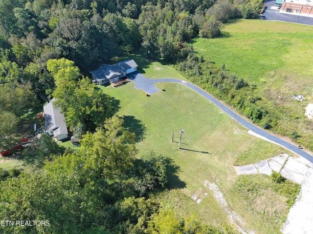 1723 Roane State Highway, Harriman, TN 37748