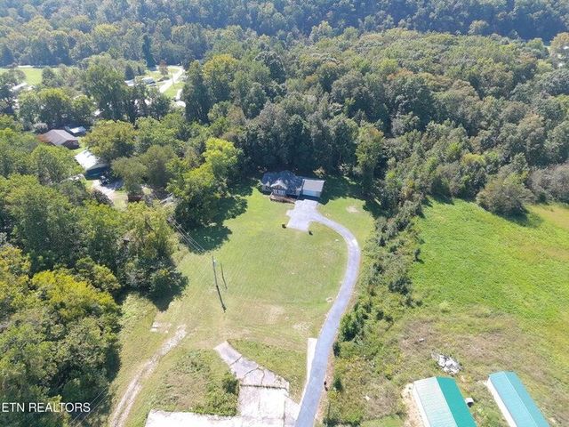 1723 Roane State Highway, Harriman, TN 37748