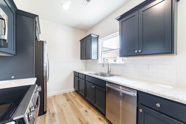 2653 FRAZIER LP, Columbia, MO 65202