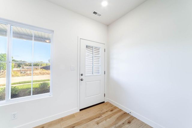 2653 FRAZIER LP, Columbia, MO 65202