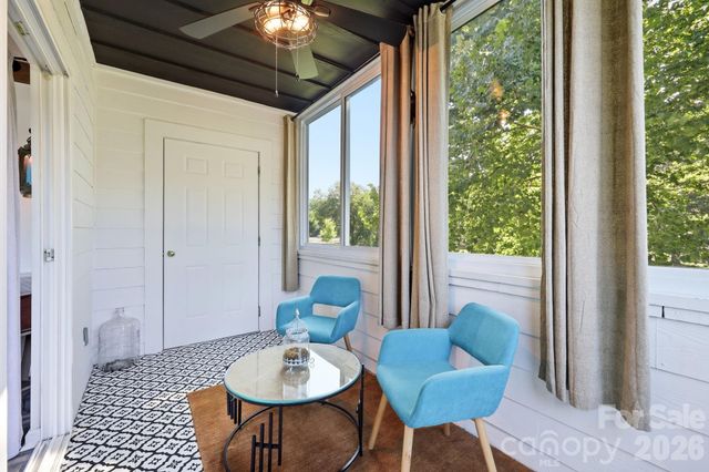 2705 Deermouse Way, Hendersonville, NC 28792