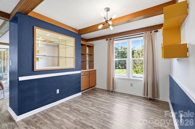 2705 Deermouse Way, Hendersonville, NC 28792
