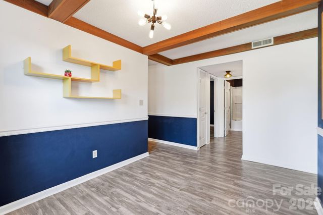 2705 Deermouse Way, Hendersonville, NC 28792