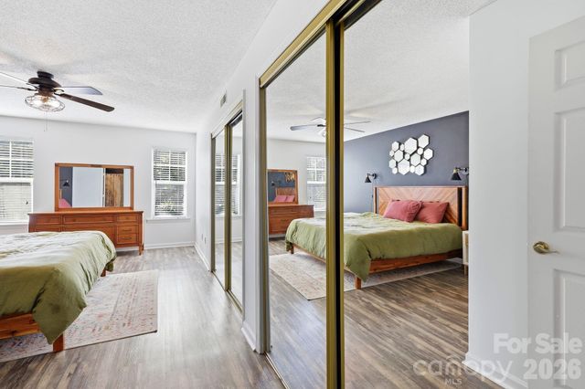 2705 Deermouse Way, Hendersonville, NC 28792