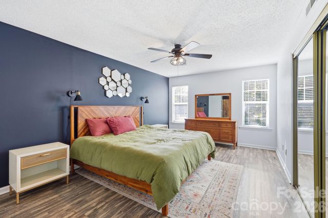 2705 Deermouse Way, Hendersonville, NC 28792