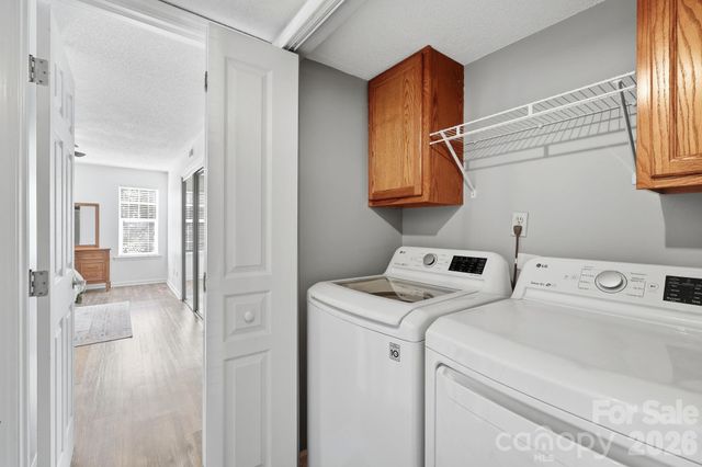 2705 Deermouse Way, Hendersonville, NC 28792