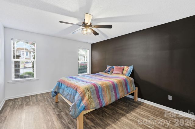 2705 Deermouse Way, Hendersonville, NC 28792