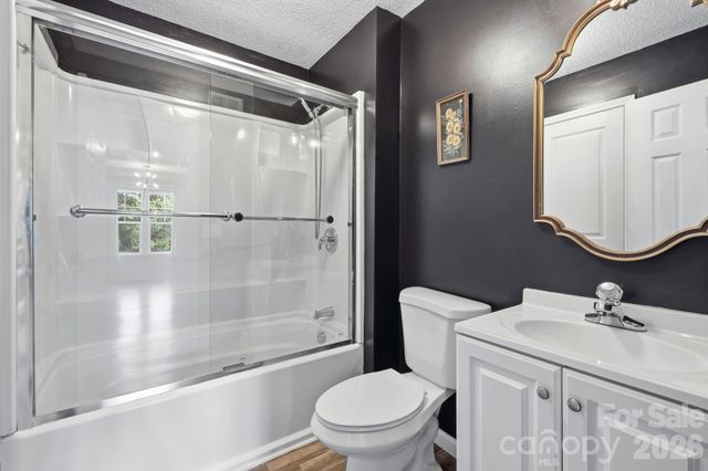 2705 Deermouse Way, Hendersonville, NC 28792