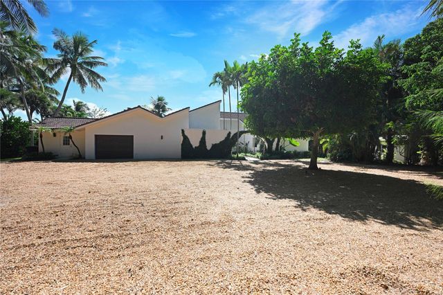 114 N Beach Rd, Hobe Sound, FL 33455