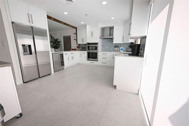 114 N Beach Rd, Hobe Sound, FL 33455