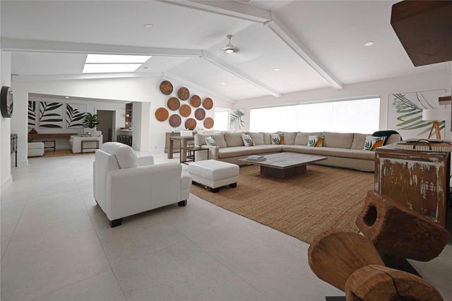 114 N Beach Rd, Hobe Sound, FL 33455