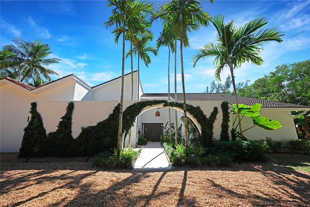 114 N Beach Rd, Hobe Sound, FL 33455