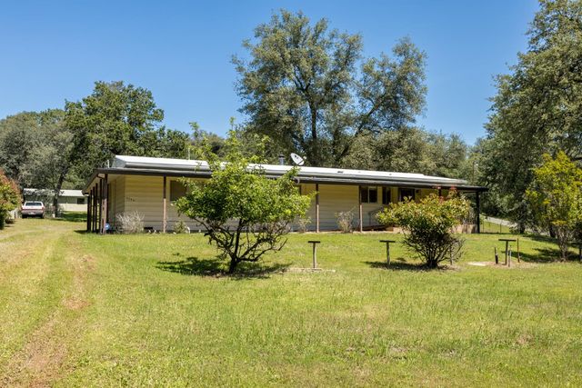4940 Holly Dr, Shingle Springs, CA 95682