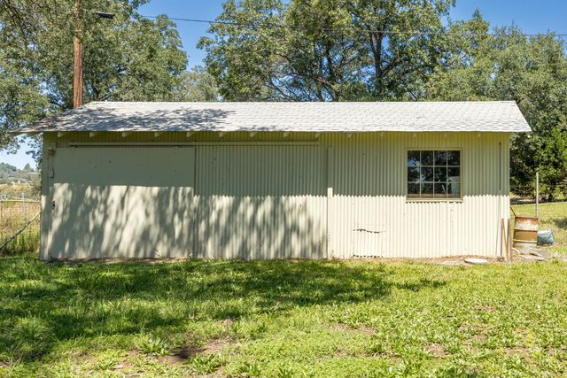 4940 Holly Dr, Shingle Springs, CA 95682