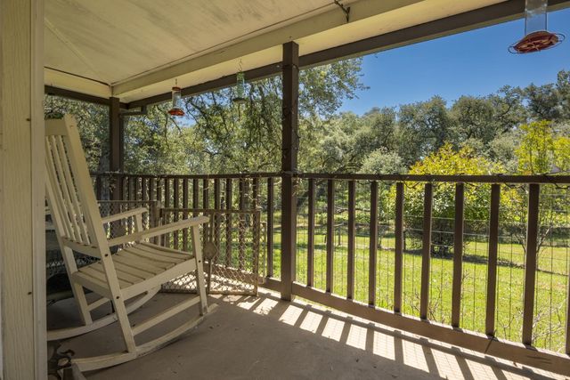 4940 Holly Dr, Shingle Springs, CA 95682
